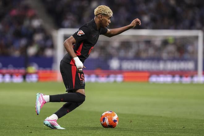 为什么内野手喜欢在比赛中说悄悄话