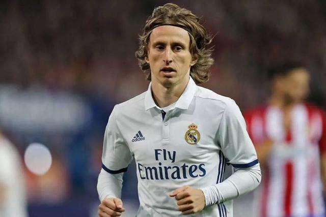 详解棒球规则中的强制进垒逻辑及其对内野手守备选择的优先级影响