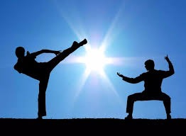 西雅图水手队王牌投手罗比·雷在季后赛客串牛棚遭阿尔瓦雷斯绝杀